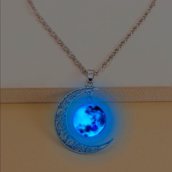 Jewelry - 3/$30 Silver Glow In The Dark Moon Necklace